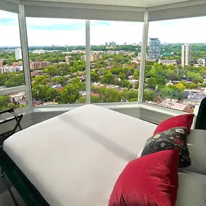 Luxury 2-bedroom In Yorkville With The View In Downtown Toronto